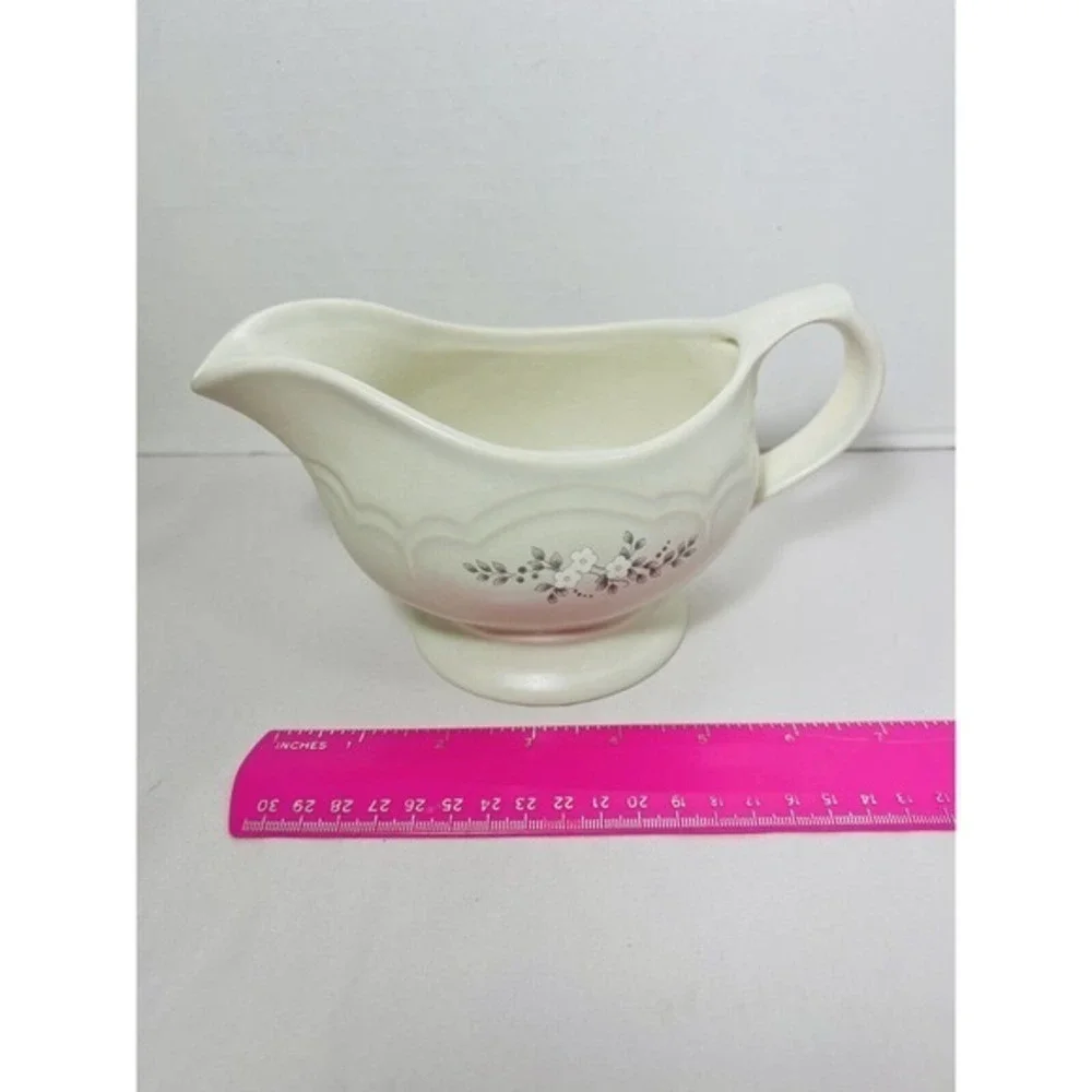 Pfaltzgraff Heirloom Pattern 3 Piece Set In Excellent Condition